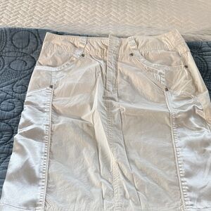 Elegant White Women's Skirt